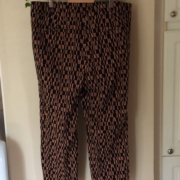 Ladies Pants | Stretch | Size 12 Plus | Caramel & Black | Michel Studio - Picture 2 of 13